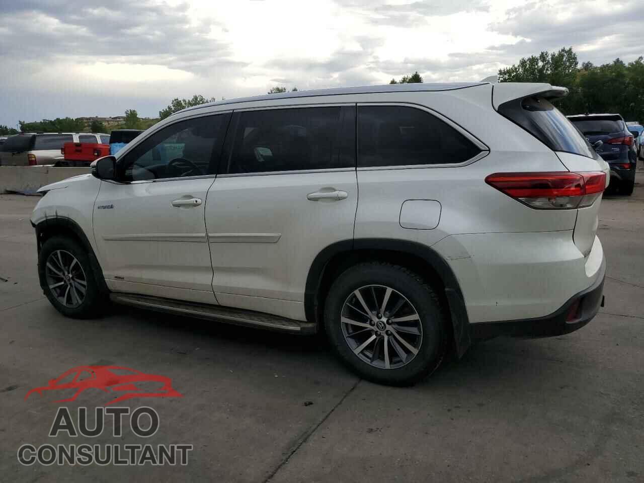 TOYOTA HIGHLANDER 2017 - 5TDJGRFH5HS035028
