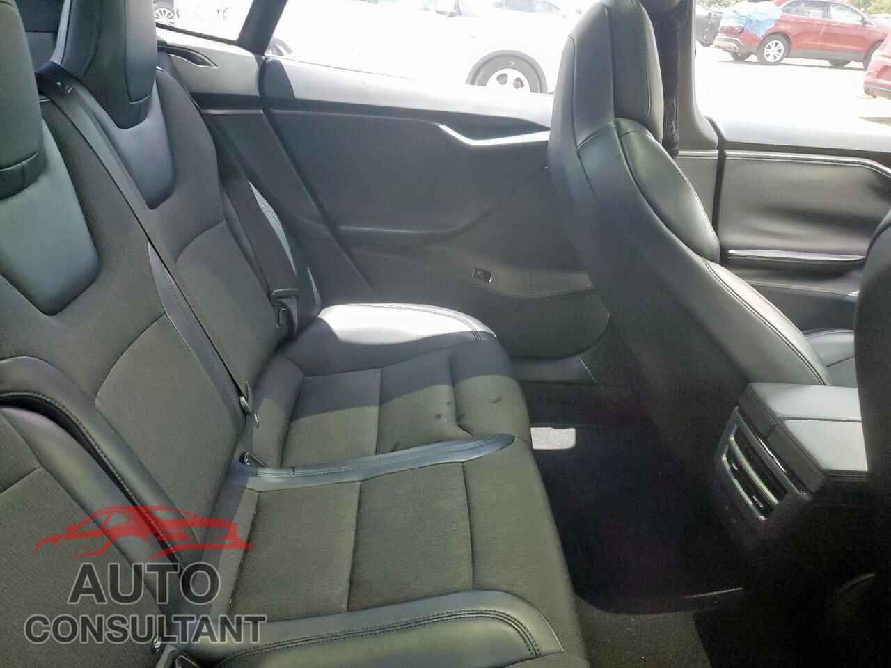 TESLA MODEL S 2018 - 5YJSA1E22JF266693