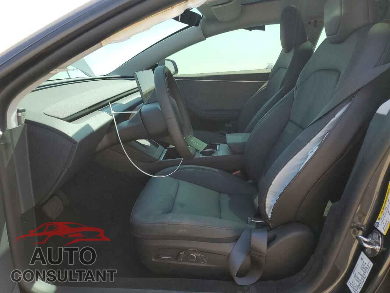 TESLA MODEL 3 2024 - 5YJ3E1EA0RF745612