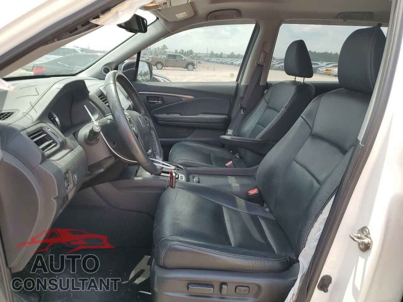 HONDA PILOT 2017 - 5FNYF5H53HB031464