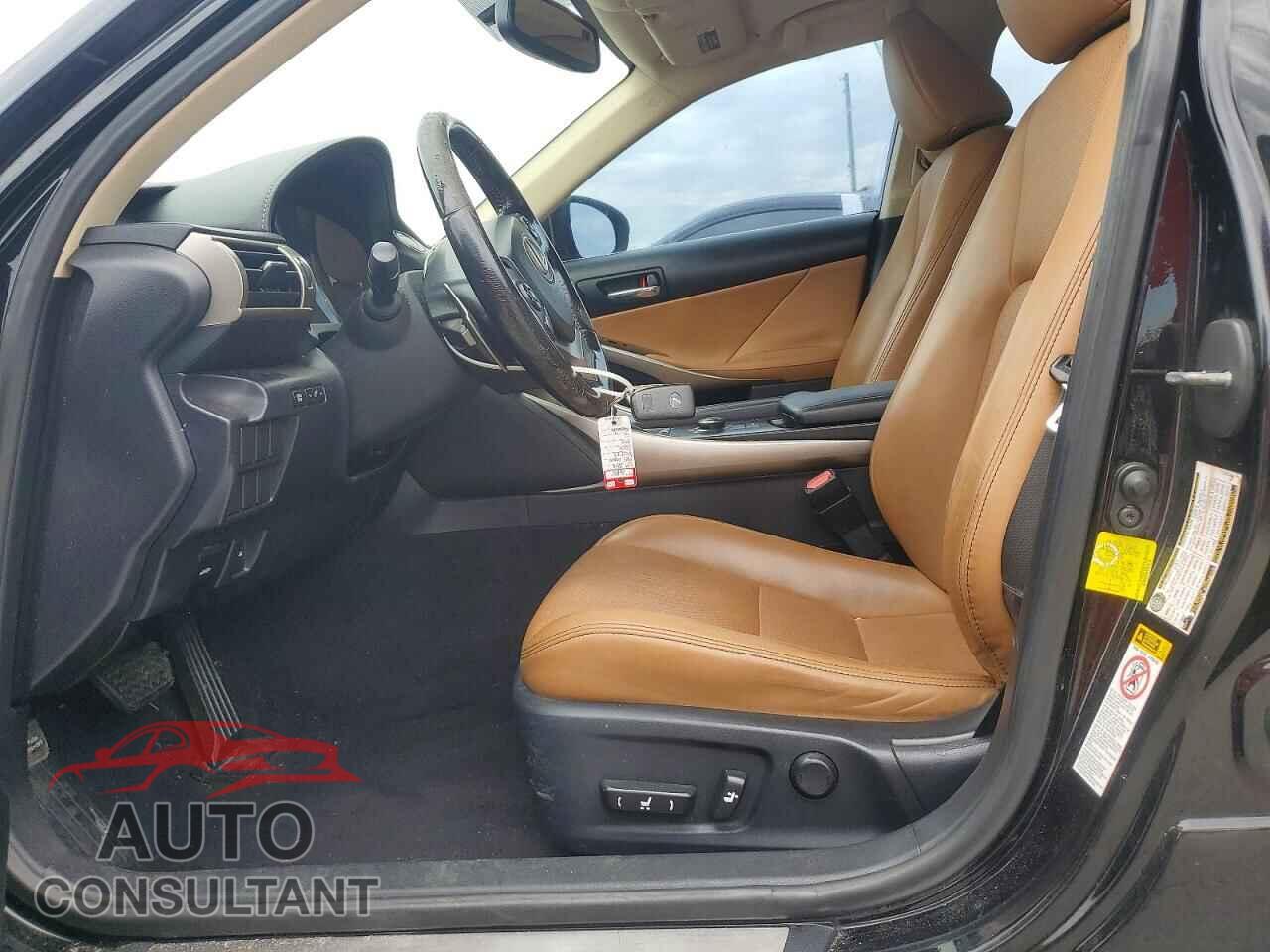 LEXUS IS 2016 - JTHBA1D24G5018455