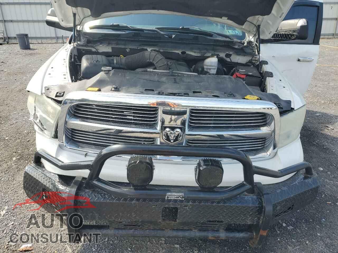 DODGE RAM 1500 2012 - 1C6RD7LT0CS137840