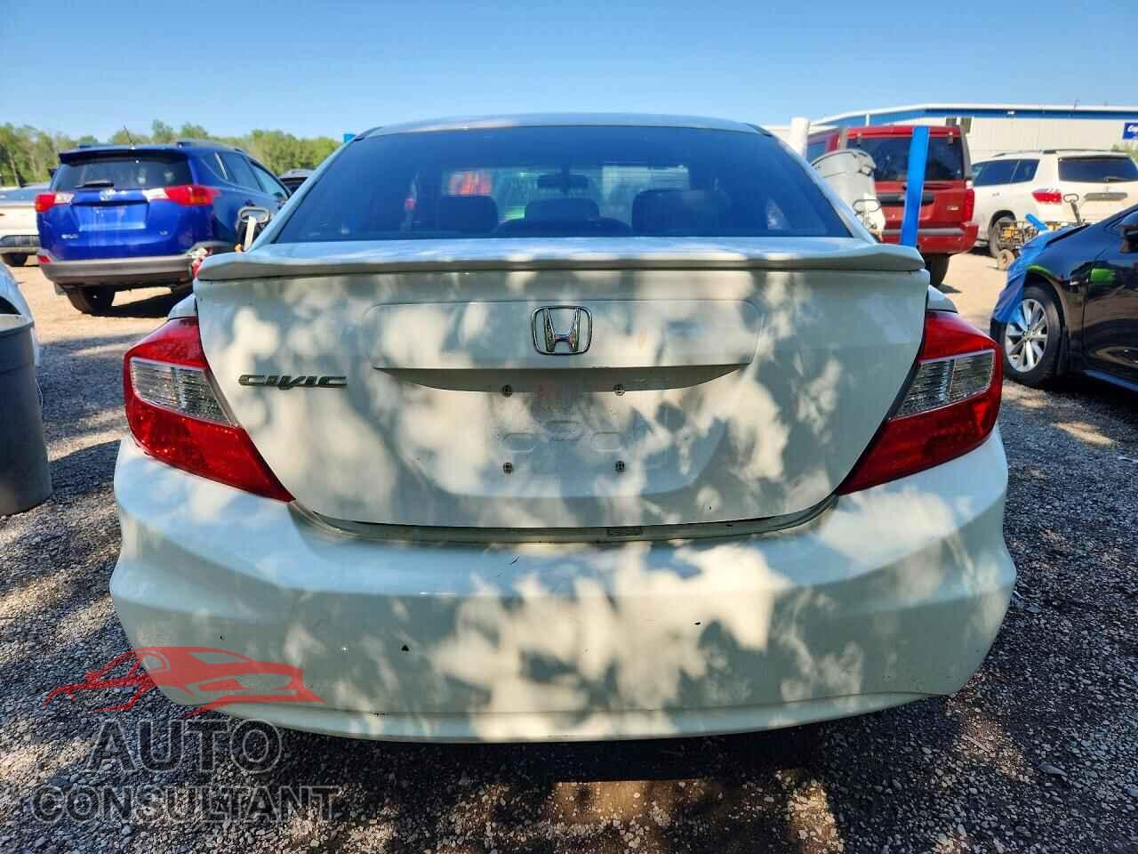 HONDA CIVIC 2012 - 2HGFB2F49CH010439