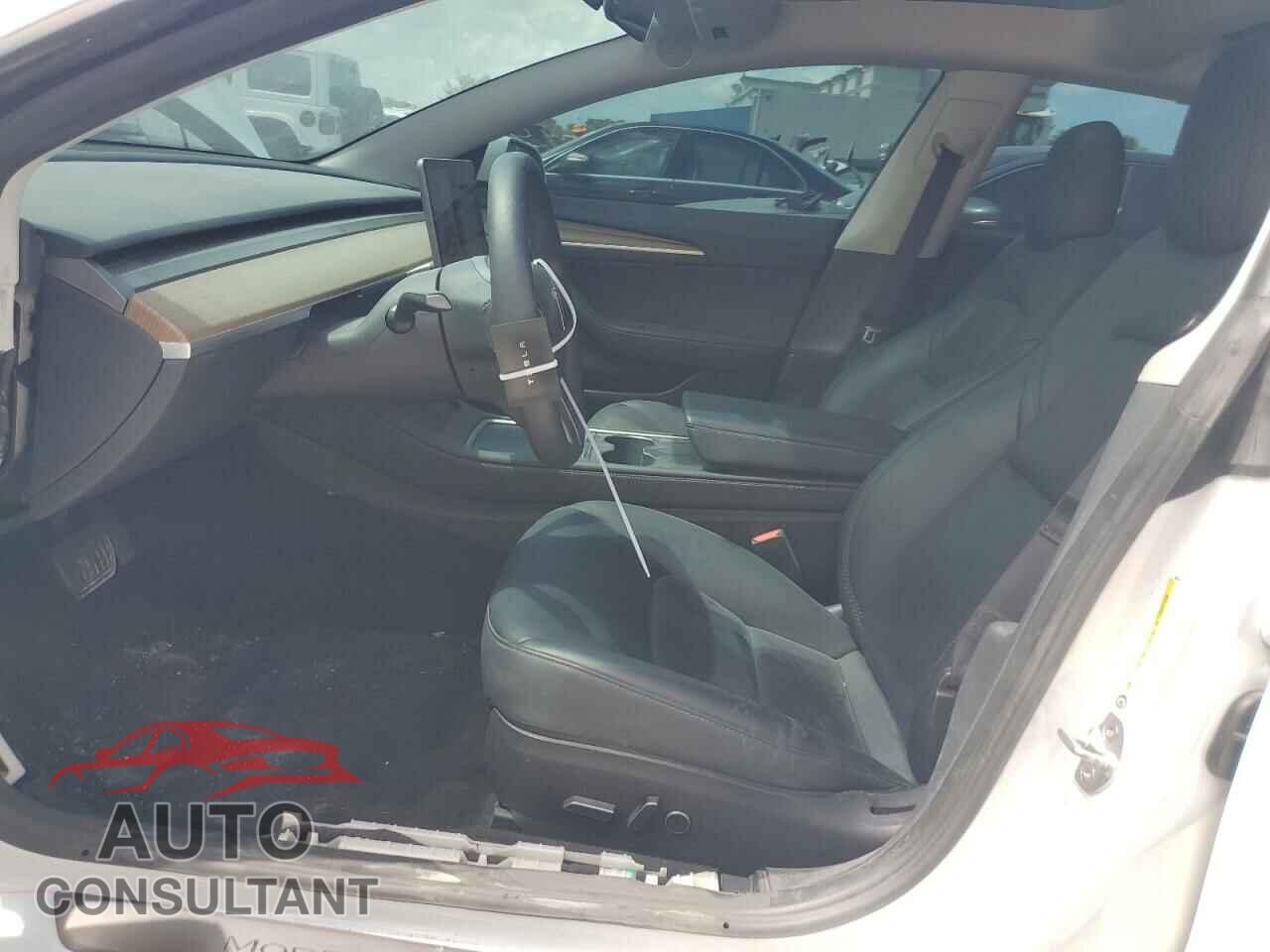 TESLA MODEL 3 2023 - 5YJ3E1EA5PF453094