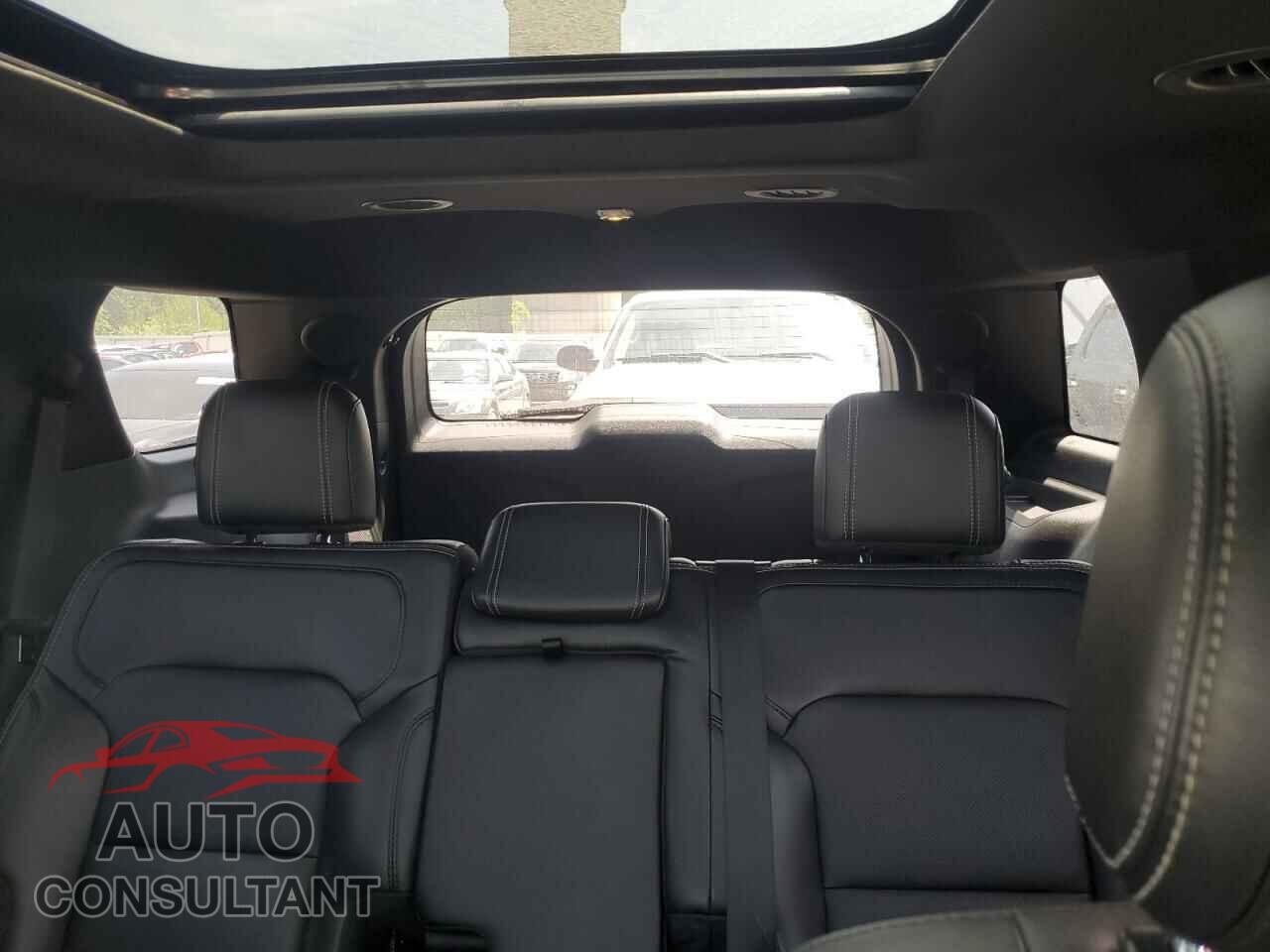 FORD EXPLORER 2017 - 1FM5K8F84HGC93556
