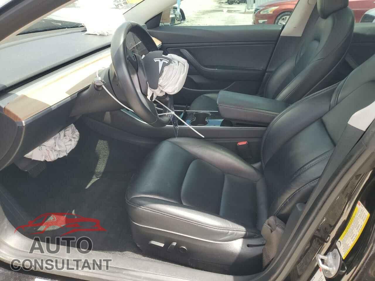 TESLA MODEL 3 2018 - 5YJ3E1EA8JF070421