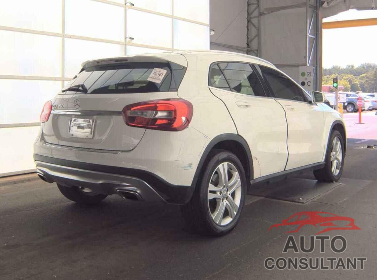 MERCEDES-BENZ GLA-CLASS 2016 - WDCTG4EB1GJ212348