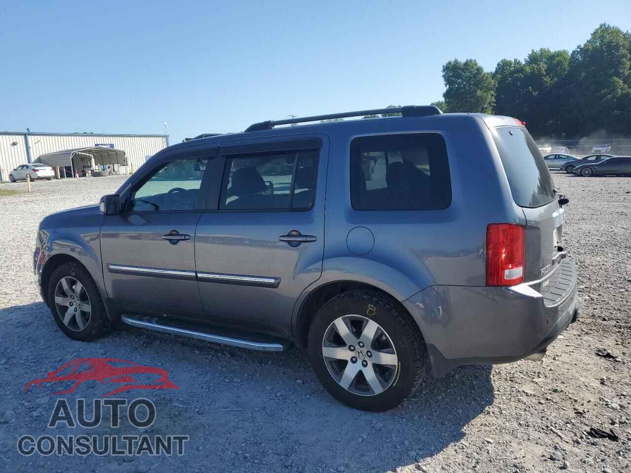 HONDA PILOT 2015 - 5FNYF4H99FB011858