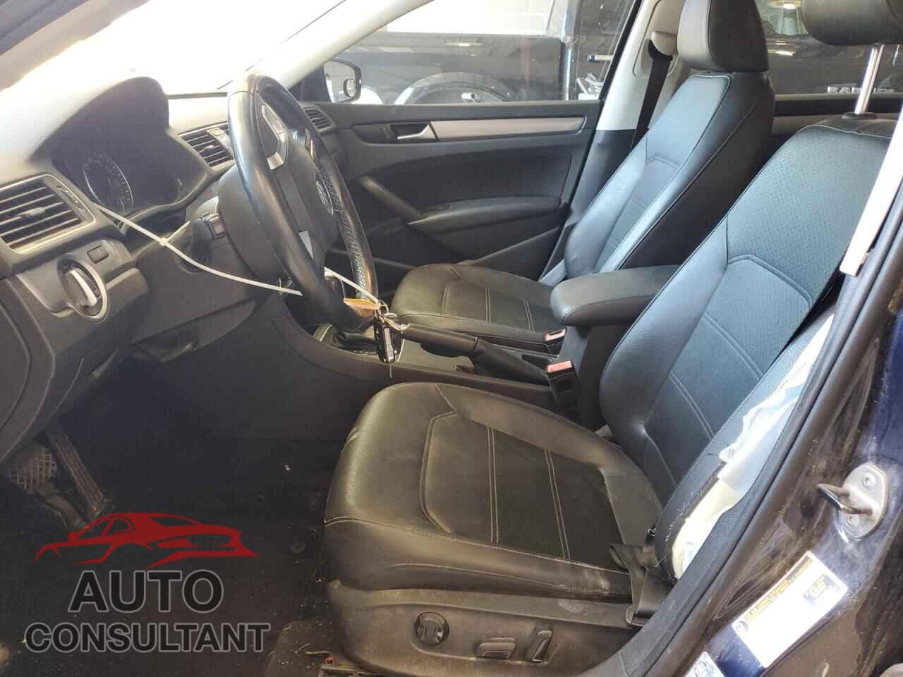 VOLKSWAGEN PASSAT 2014 - 1VWAP7A32EC004832
