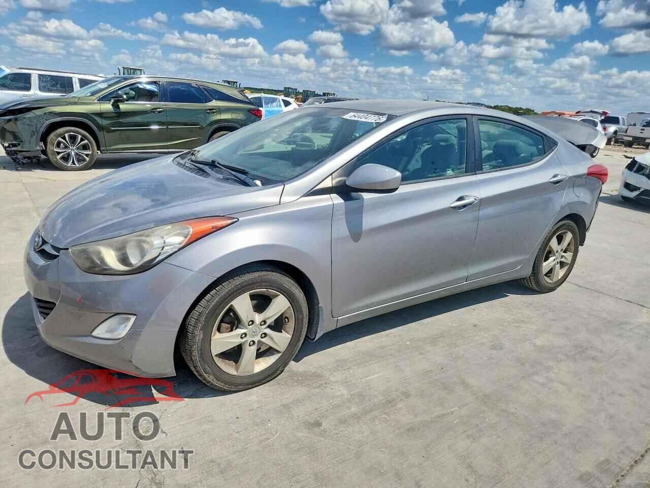 HYUNDAI ELANTRA 2013 - KMHDH4AE4DU971556