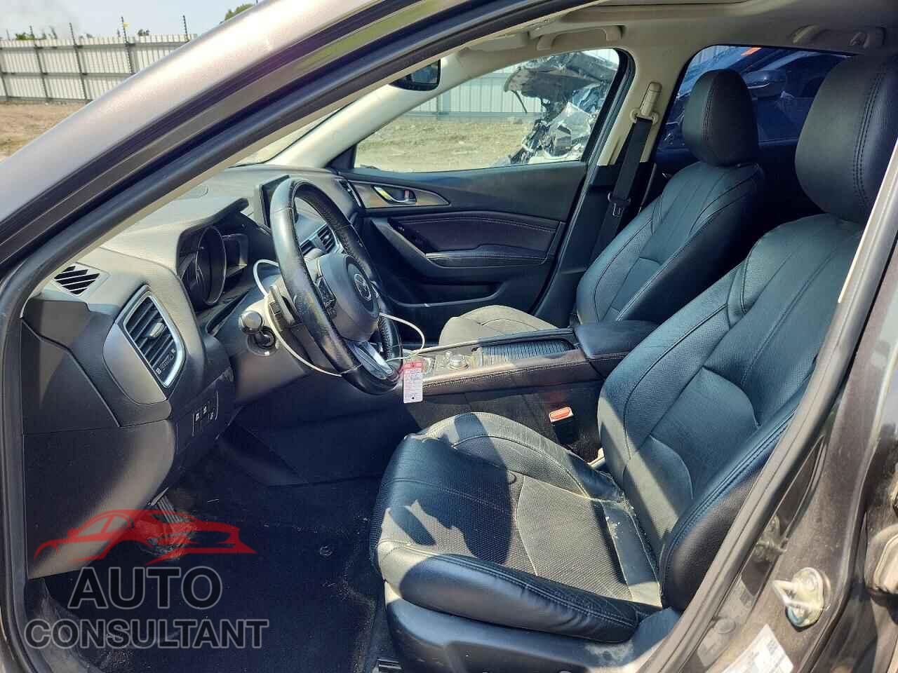 MAZDA 3 2017 - 3MZBN1W34HM130306