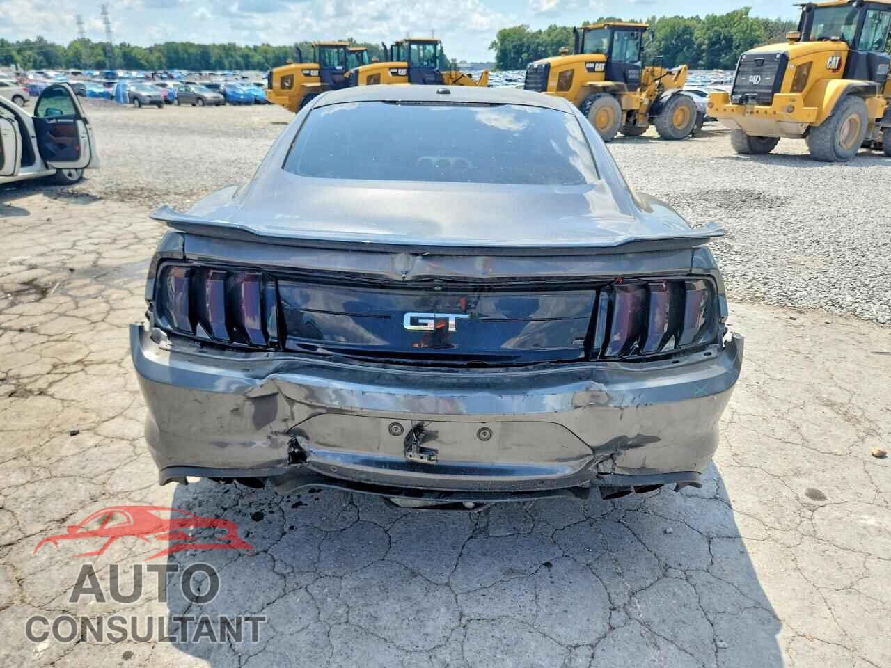 FORD MUSTANG 2018 - 1FA6P8CF9J5126601