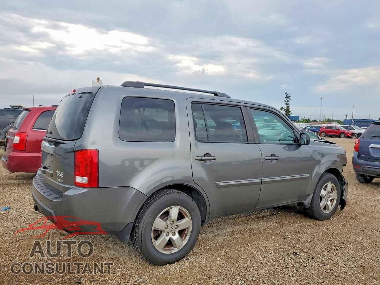 HONDA PILOT 2011 - 5FNYF4H62BB031627