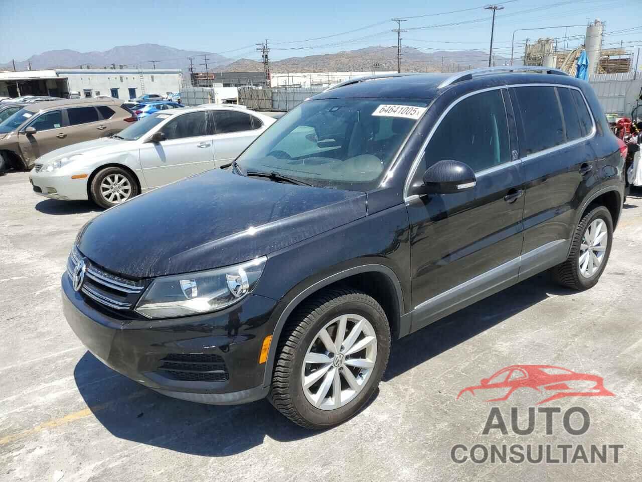 VOLKSWAGEN TIGUAN 2017 - WVGSV7AX9HK031595