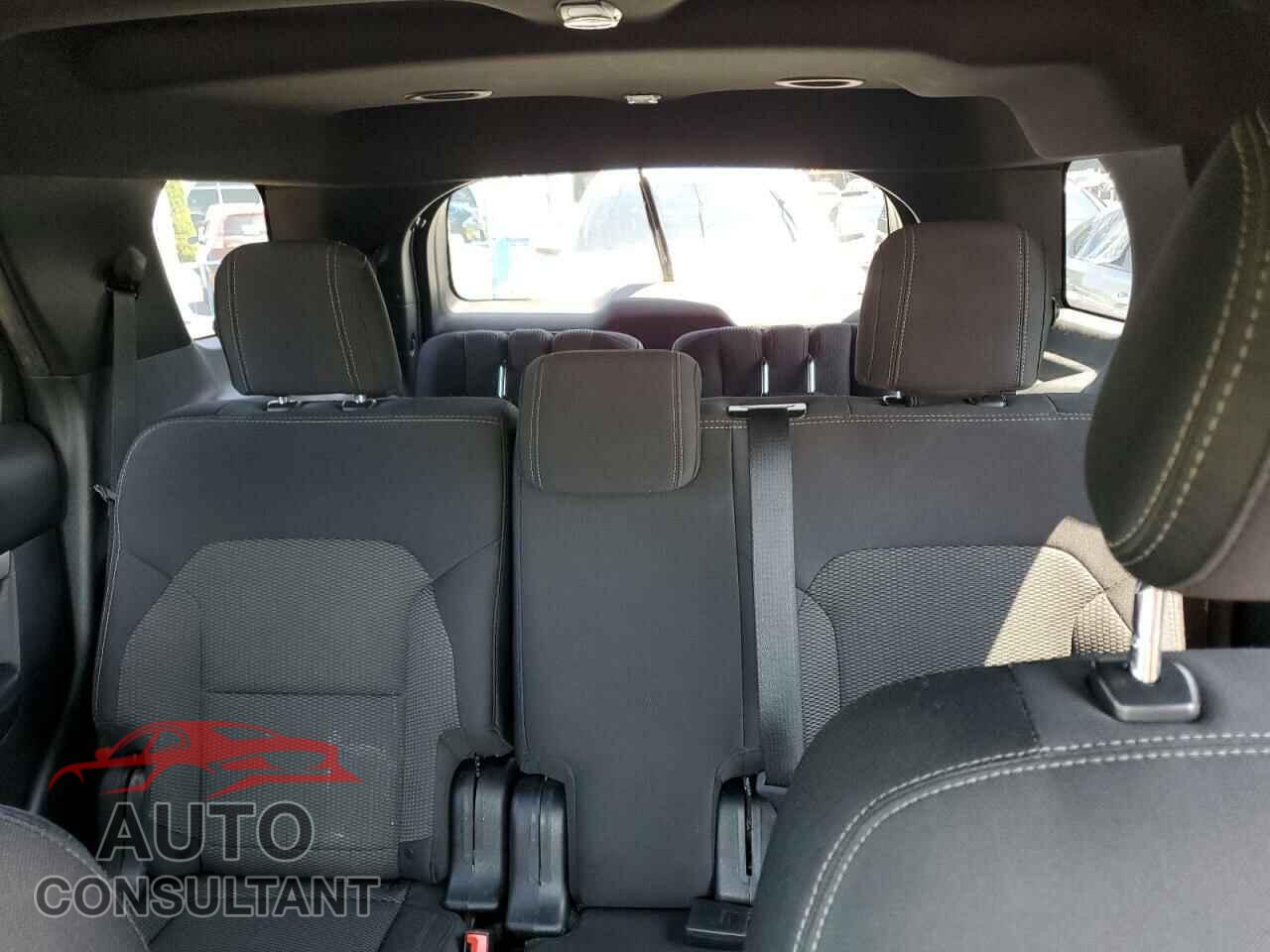 FORD EXPLORER 2017 - 1FM5K8D83HGD32768