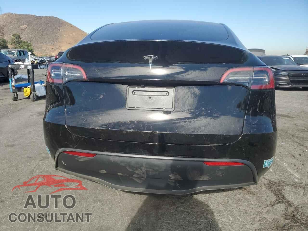 TESLA MODEL Y 2025 - 7SAYGDED0SF320461