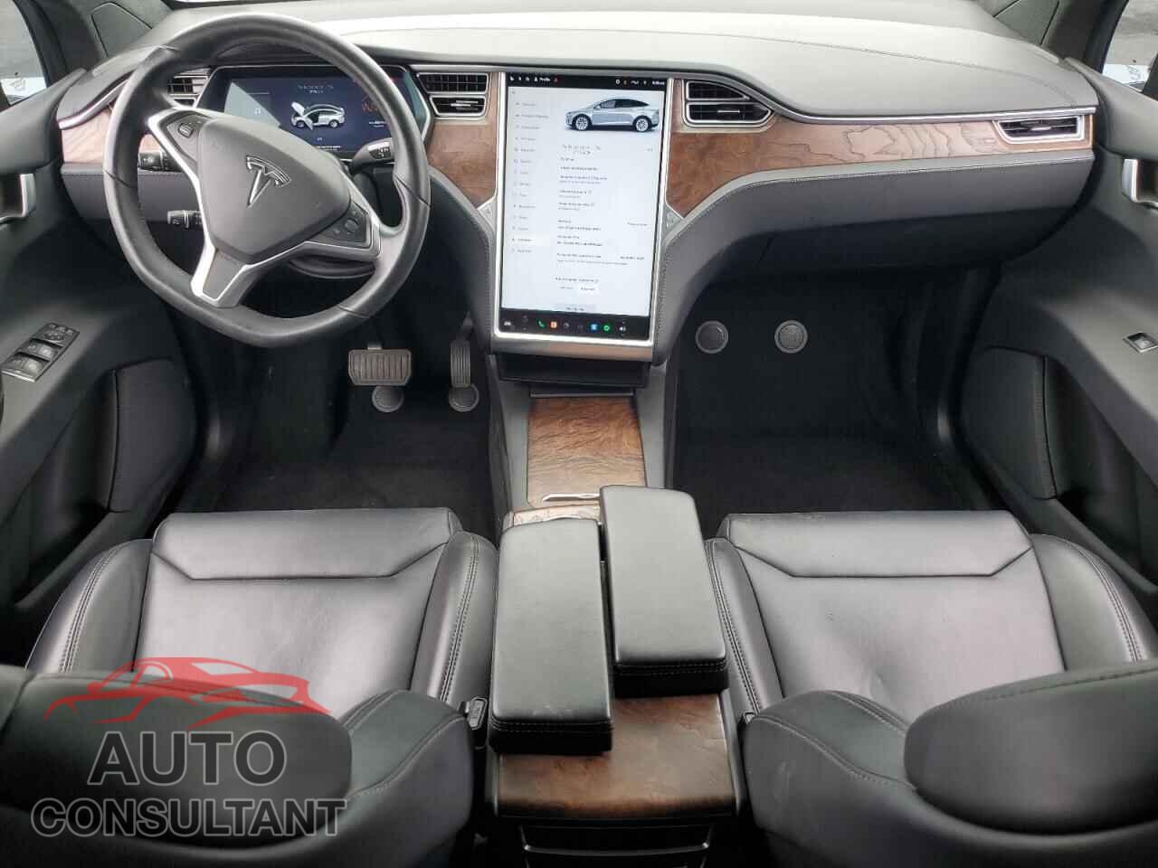 TESLA MODEL X 2017 - 5YJXCAE20HF061156