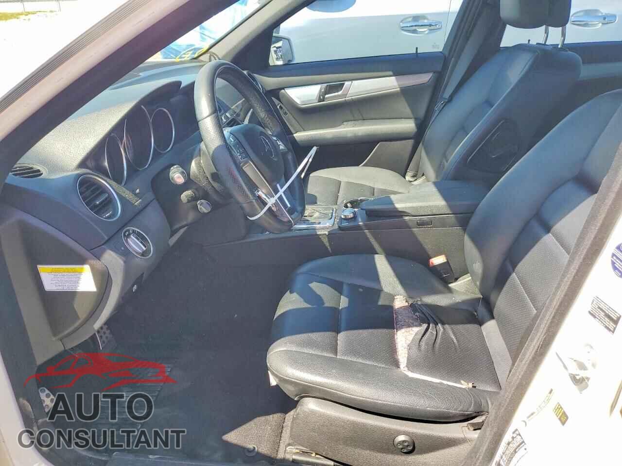 MERCEDES-BENZ C-CLASS 2013 - WDDGF4HB2DA767462