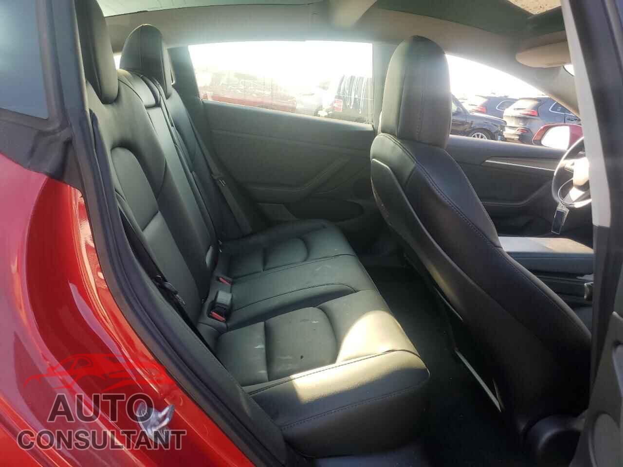 TESLA MODEL 3 2021 - 5YJ3E1EB5MF012912