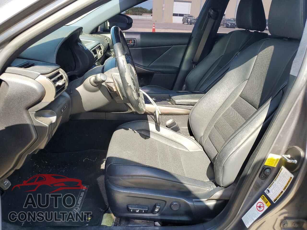 LEXUS IS 2015 - JTHBF1D28F5062040