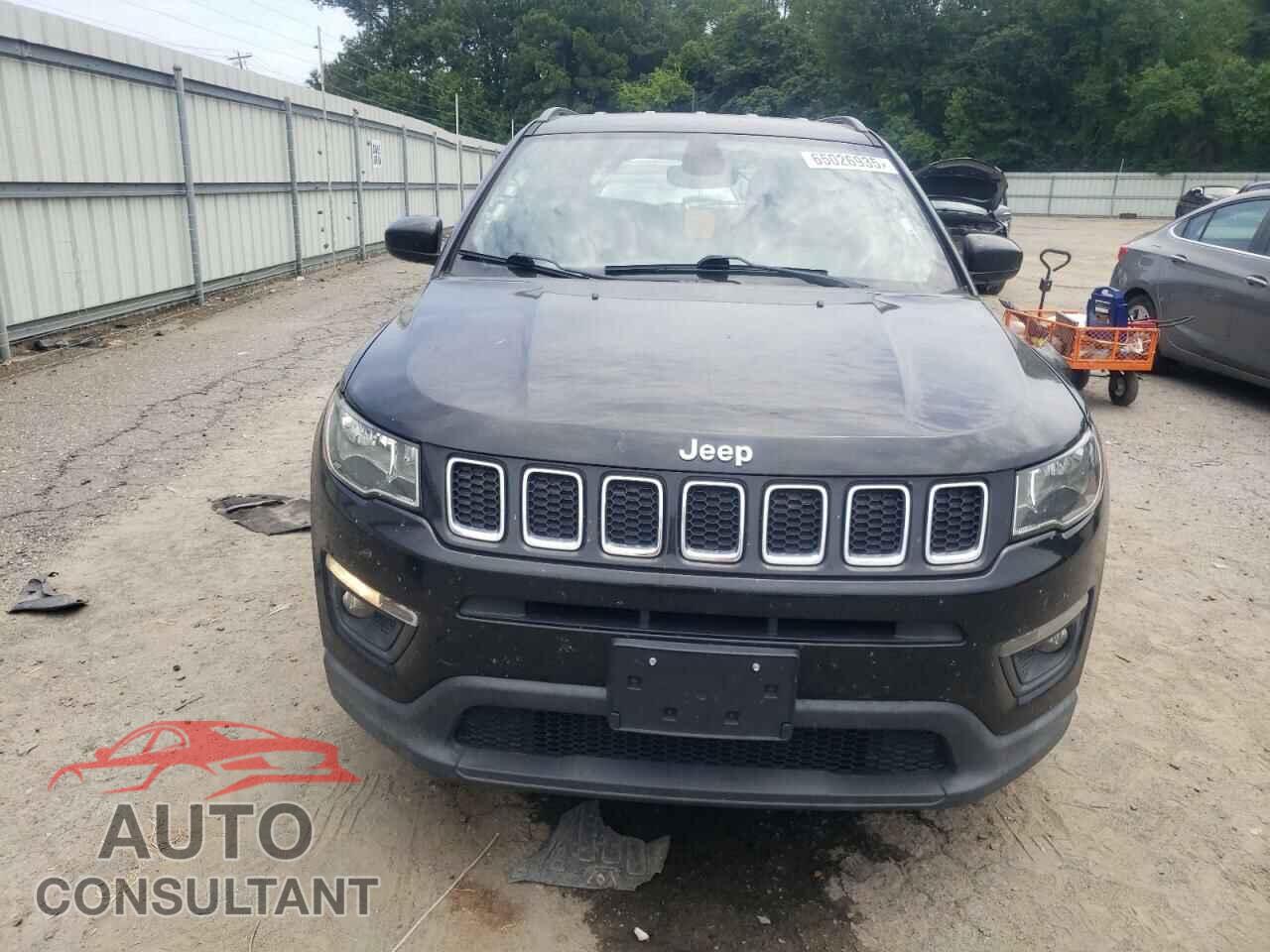 JEEP COMPASS 2018 - 3C4NJCBB5JT102403