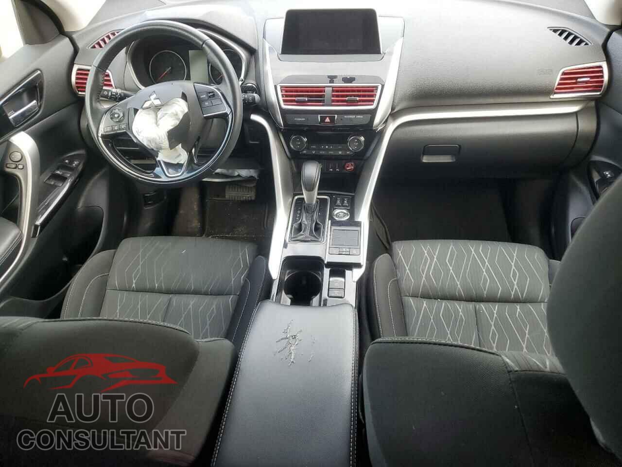 MITSUBISHI ECLIPSE 2018 - JA4AT5AA9JZ068417