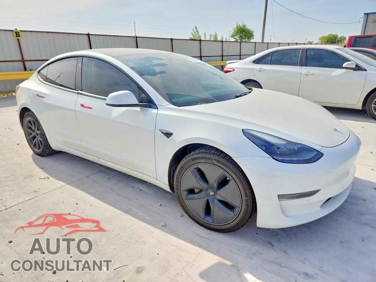 TESLA MODEL 3 2021 - 5YJ3E1EA0MF043038