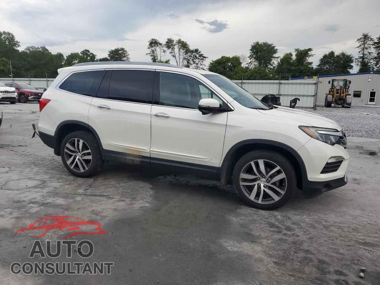 HONDA PILOT 2018 - 5FNYF6H93JB041040