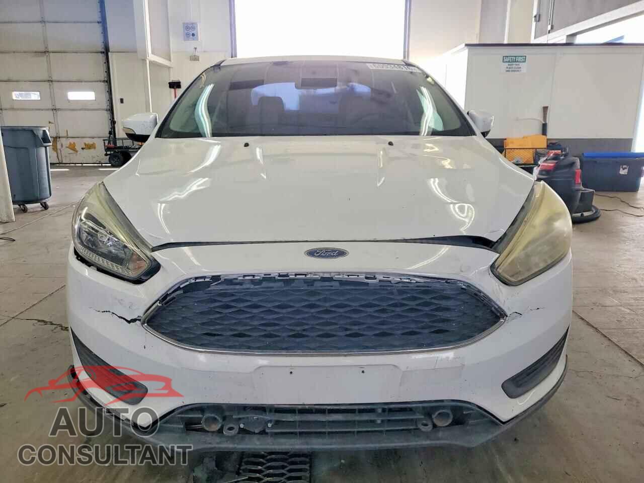 FORD FOCUS 2015 - 1FADP3F2XFL349154
