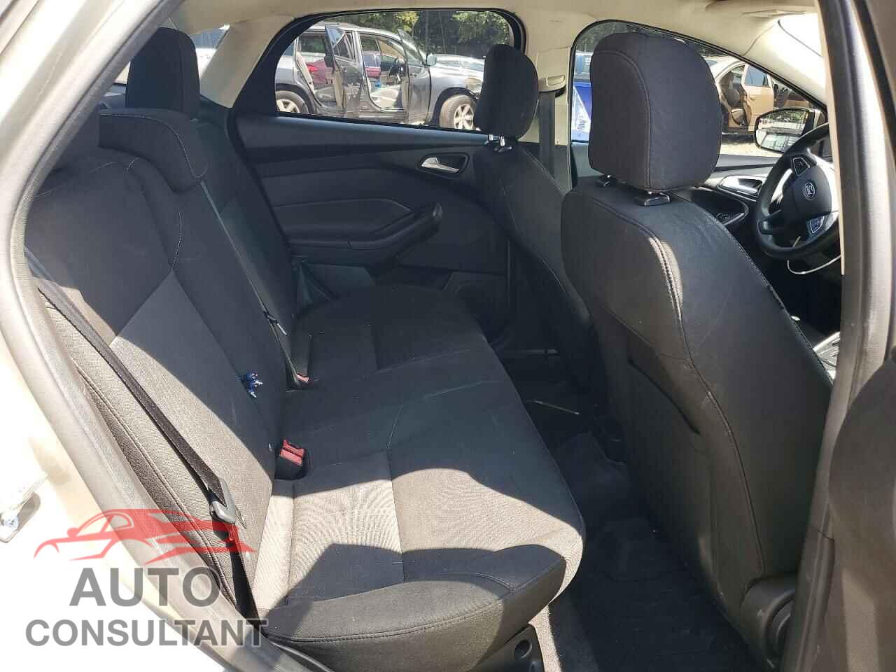 FORD FOCUS 2016 - 1FADP3F23GL390968
