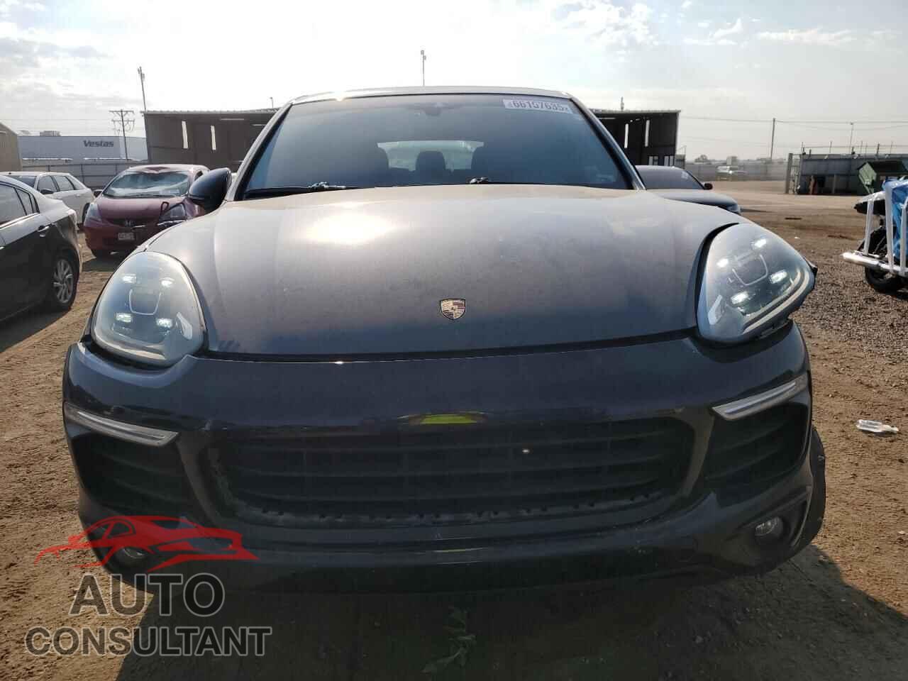 PORSCHE CAYENNE 2016 - WP1AA2A27GKA08025