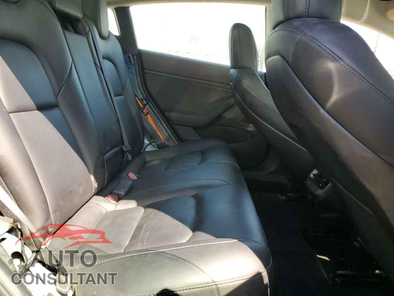 TESLA MODEL 3 2019 - 5YJ3E1EB4KF361475