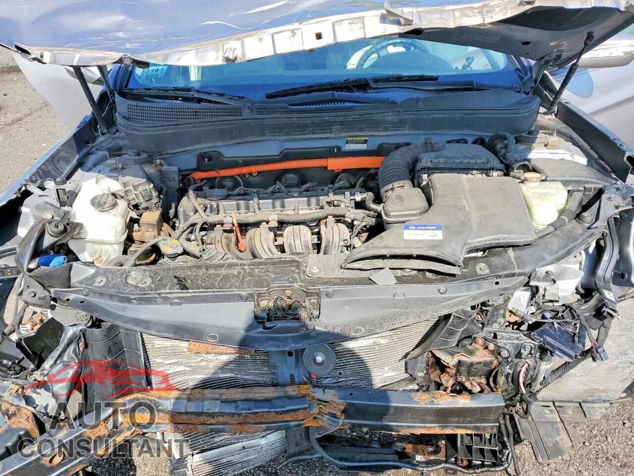 HYUNDAI SONATA 2011 - KMHEC4A40BA002667