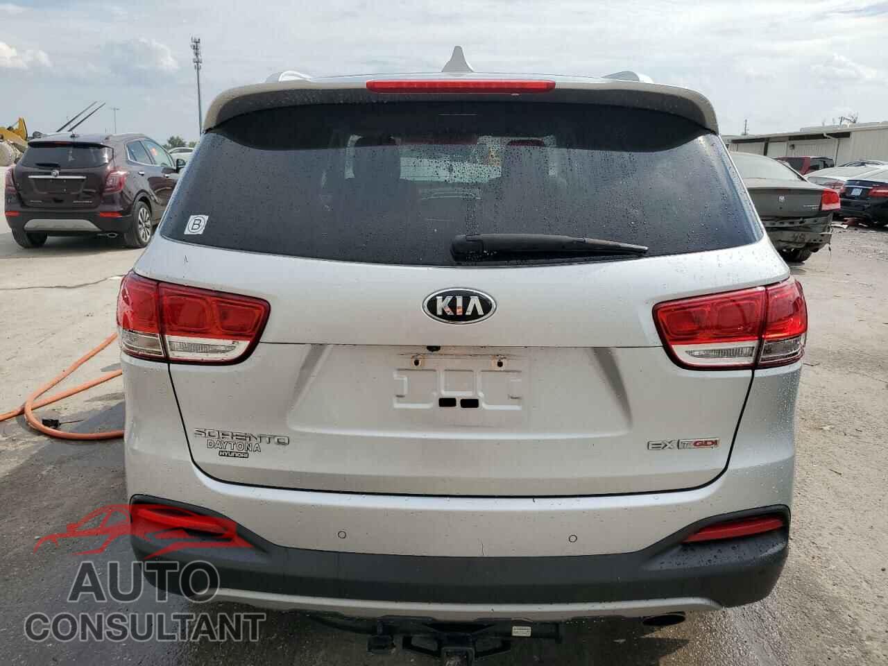KIA SORENTO 2017 - 5XYPH4A1XHG274835