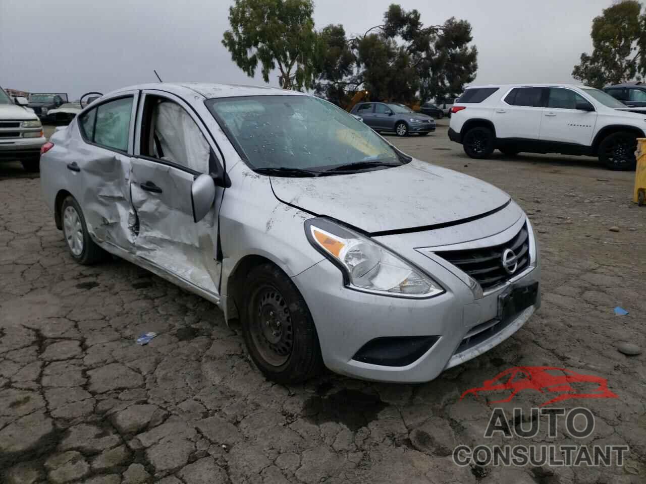 NISSAN VERSA 2017 - 3N1CN7AP7HL882613