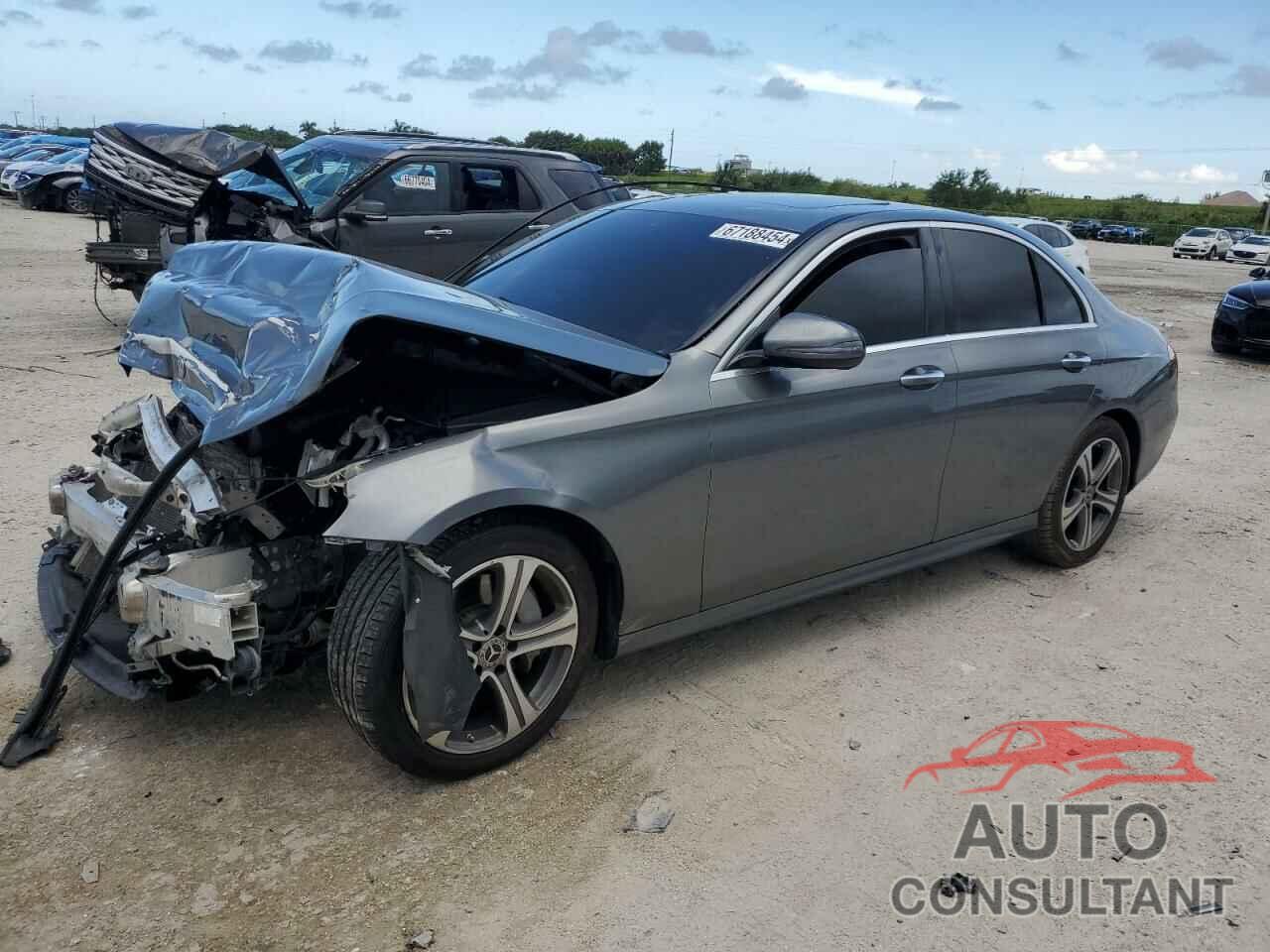 MERCEDES-BENZ E-CLASS 2020 - WDDZF8DB6LA751060