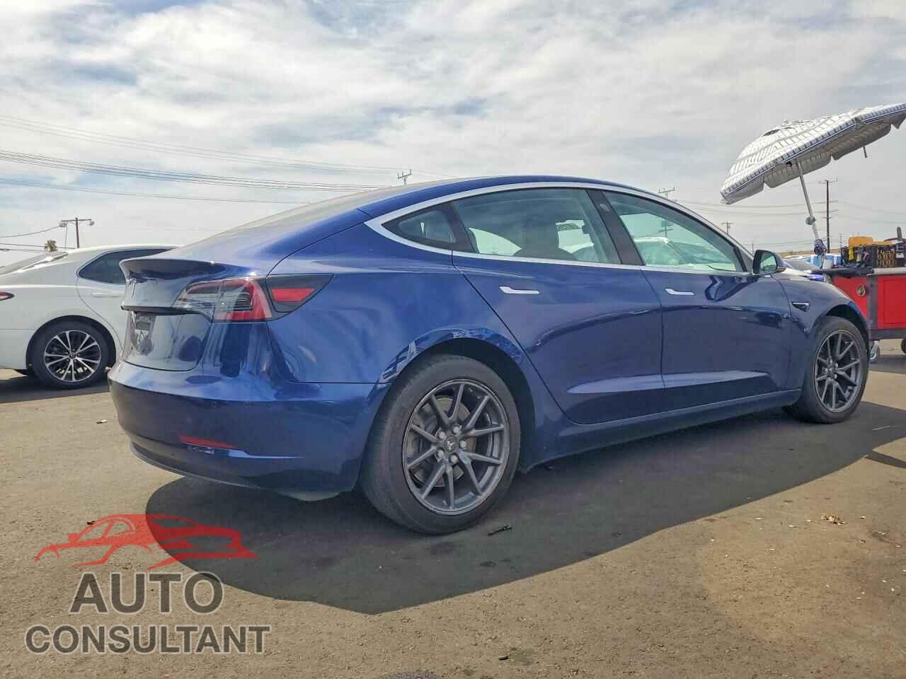 TESLA MODEL 3 2018 - 5YJ3E1EA4JF040896