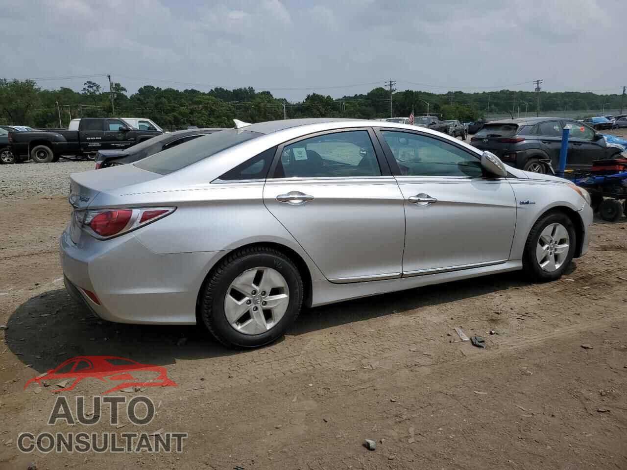 HYUNDAI SONATA 2011 - KMHEC4A44BA005474