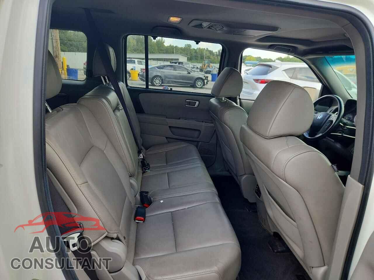 HONDA PILOT 2012 - 5FNYF4H96CB086173