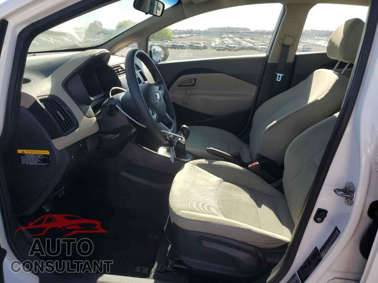 KIA RIO 2013 - KNADM4A34D6232171