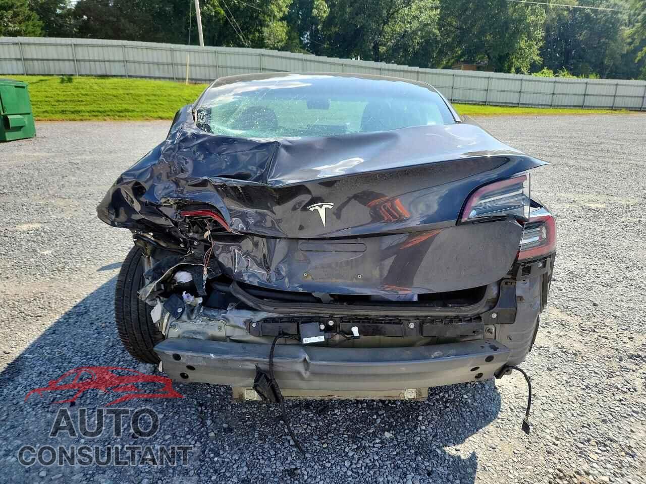 TESLA MODEL 3 2018 - 5YJ3E1EA0JF057985