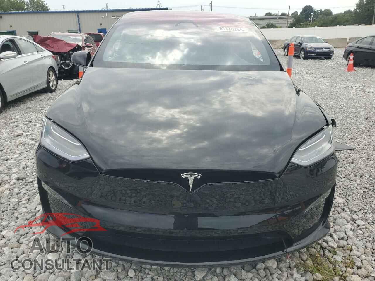 TESLA MODEL X 2023 - 7SAXCBE65PF373323