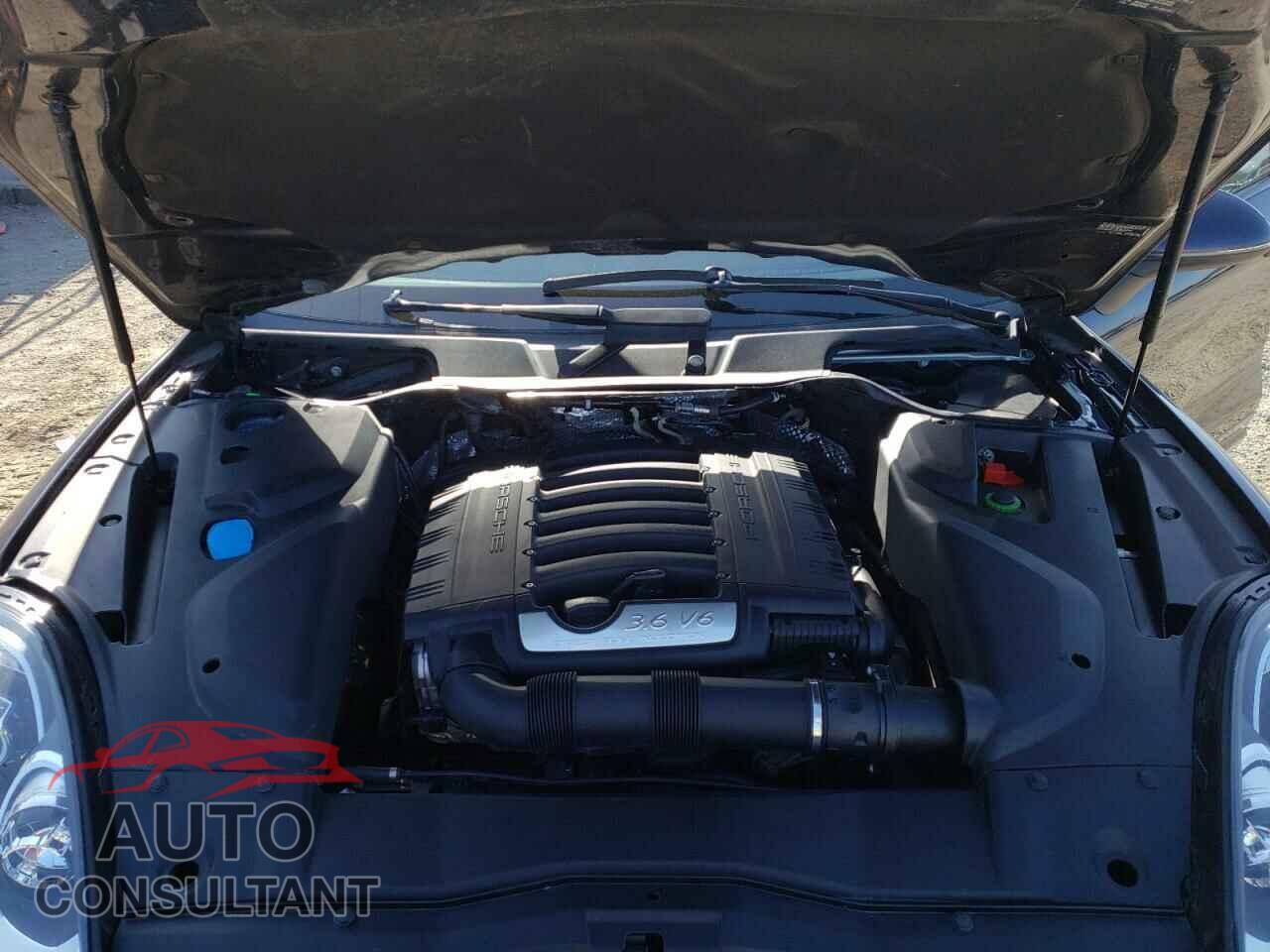 PORSCHE CAYENNE 2018 - WP1AA2A26JKA00232