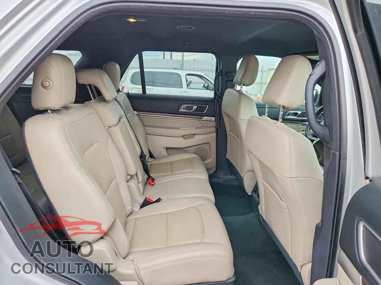 FORD EXPLORER 2018 - 1FM5K8F80JGB10739
