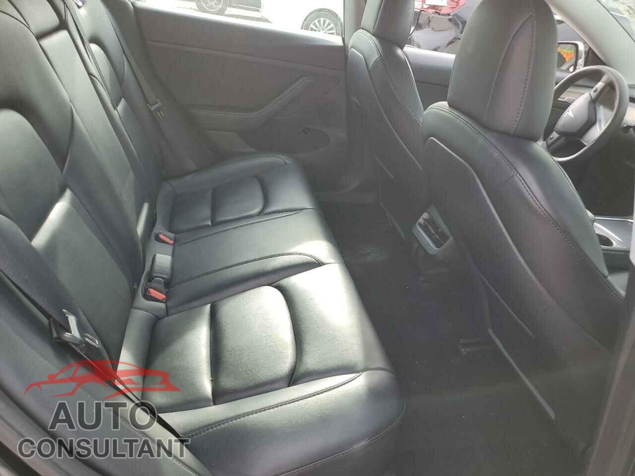 TESLA MODEL 3 2022 - 5YJ3E1EB0NF186033