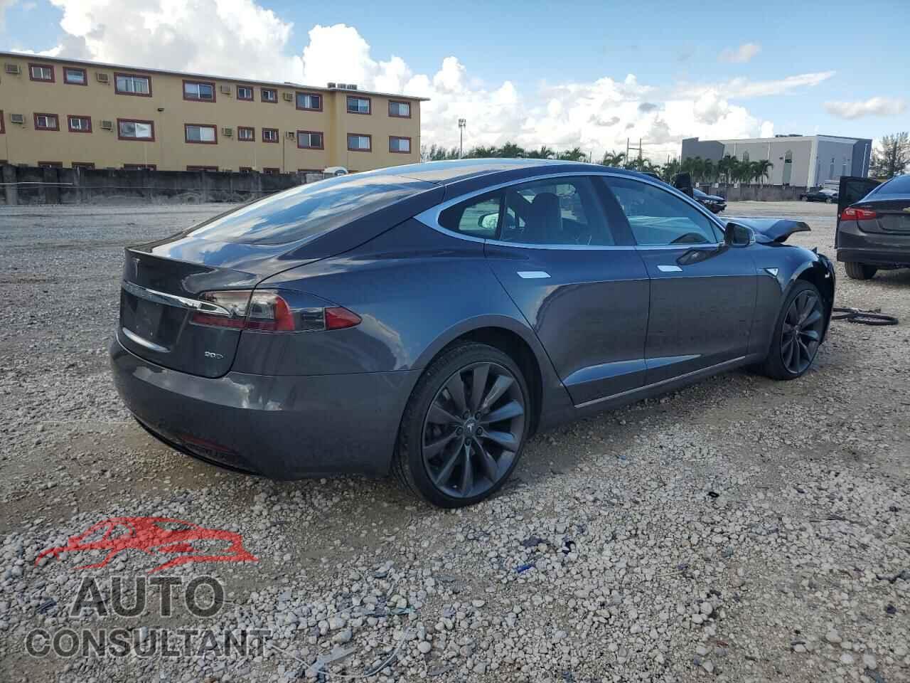 TESLA MODEL S 2016 - 5YJSA1E21GF160440