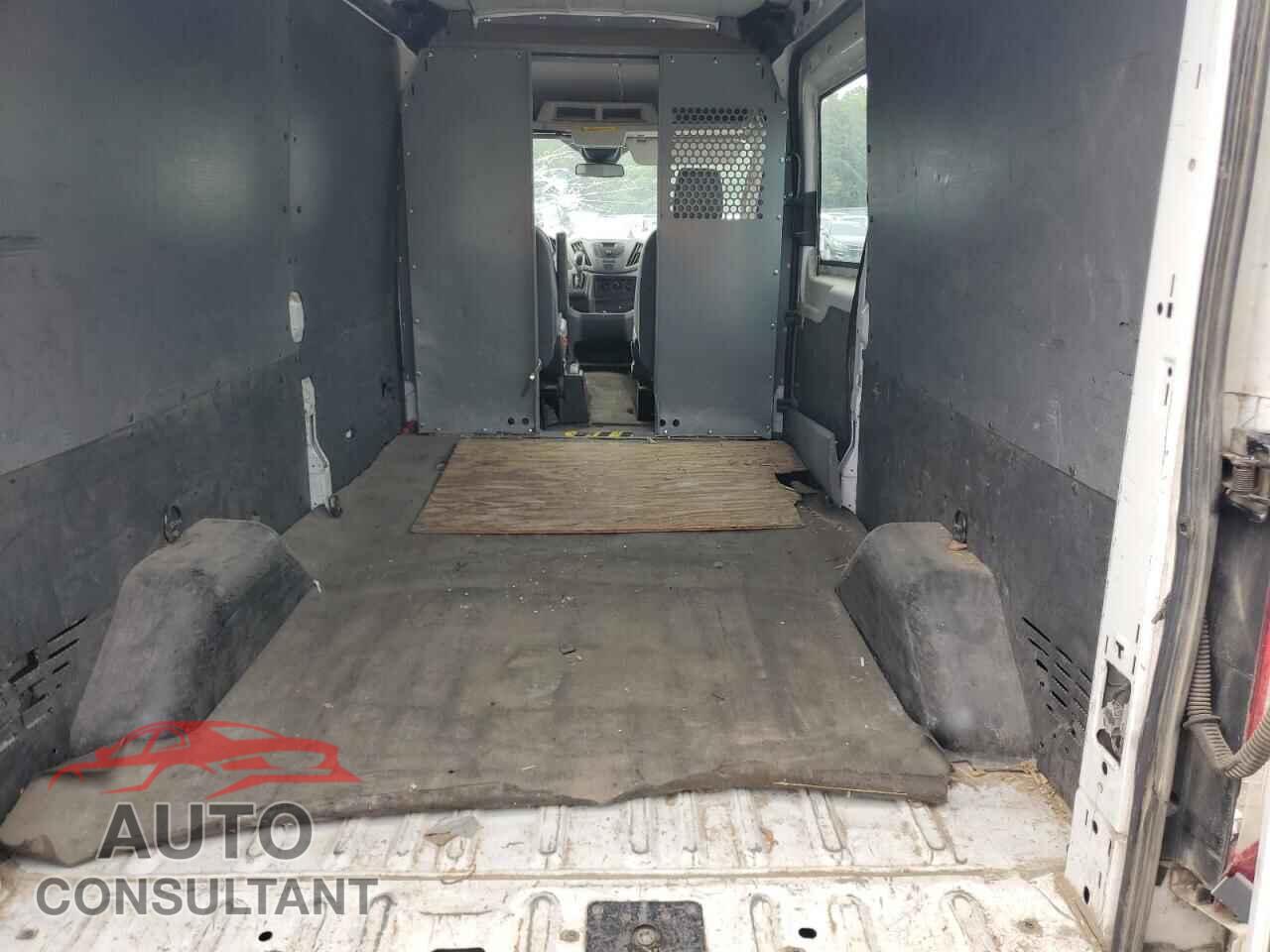 FORD TRANSIT 2015 - 1FTNR2CG5FKA40247
