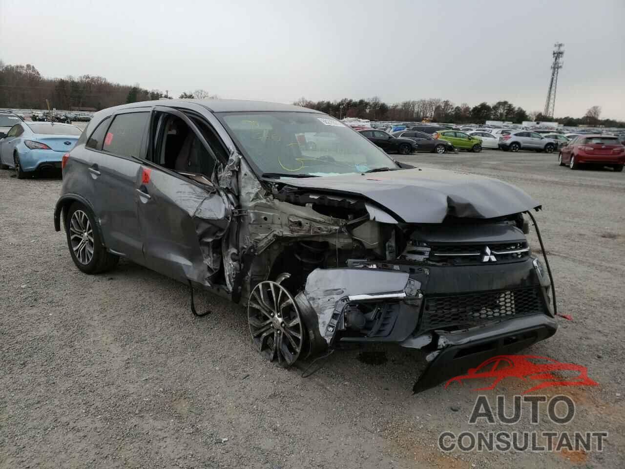MITSUBISHI OUTLANDER 2018 - JA4AR3AU7JU000725