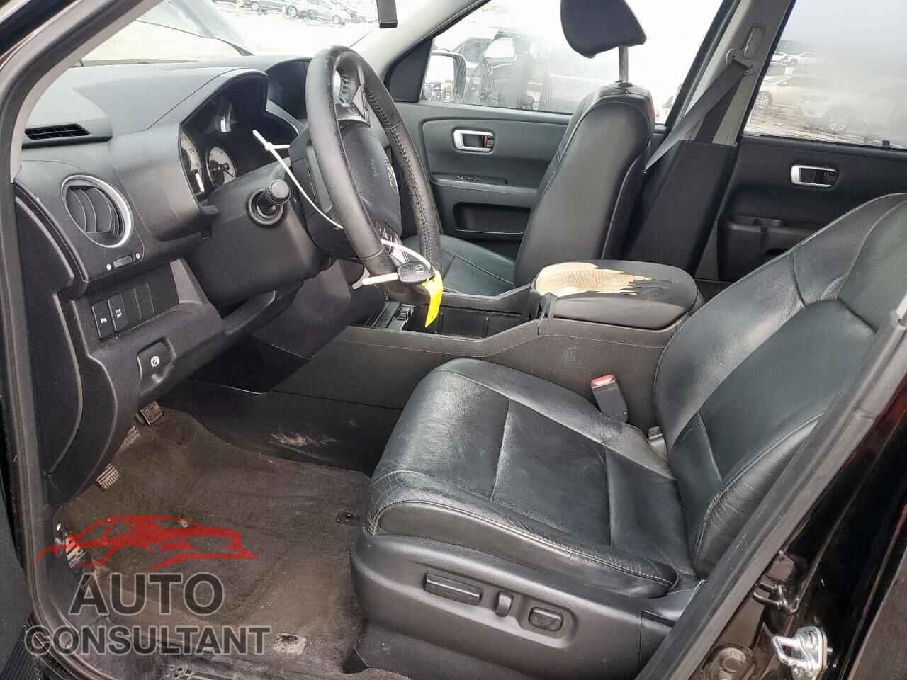 HONDA PILOT 2010 - 5FNYF4H98AB014372