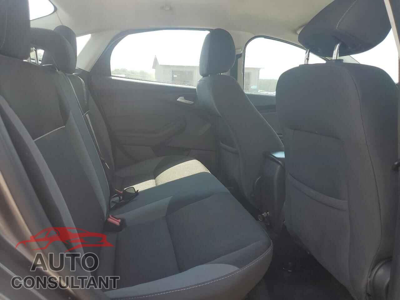 FORD FOCUS 2014 - 1FADP3F20EL457281
